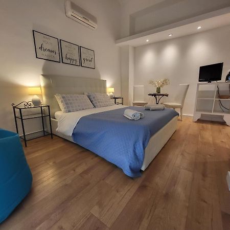 مبيت وإفطار Living Cagliari Marina المظهر الخارجي الصورة
