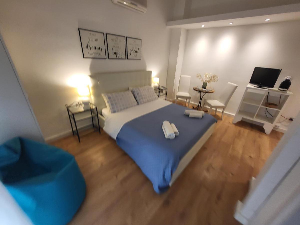 مبيت وإفطار Living Cagliari Marina المظهر الخارجي الصورة